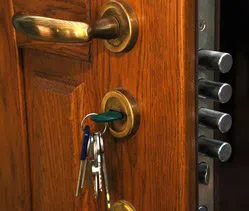 Town Center Locksmith Shop Oakland, CA 510-771-0358 - 6-Lock-Change