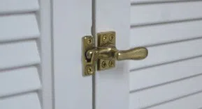 Town Center Locksmith Shop Oakland, CA 510-771-0358 - 9-Garage-Door-Locks